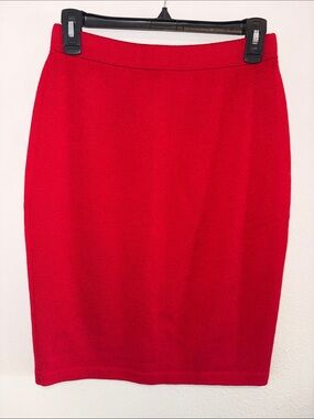 St. John Collection red Skirt Knee Length Knit material FA 08 group 4